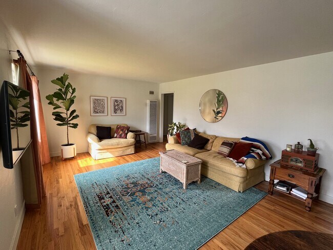 Foto del edificio - 1224 Morse St