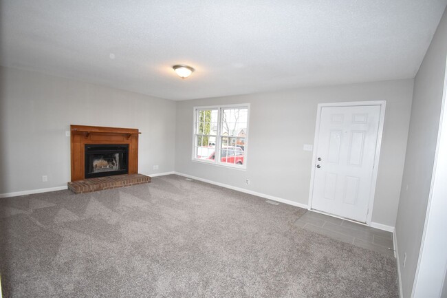 Building Photo - 3 Bedroom Pet Friendly Home For Rent Near ...