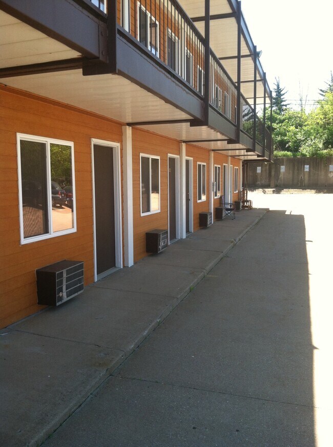 Building Photo - 311 W University Dr