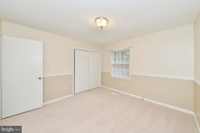 Building Photo - 8553 Barrington Ct