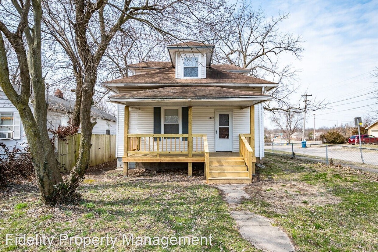 Primary Photo - 2 br, 1 bath House - 1033 N. National