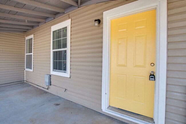 Foto del edificio - 3701-3703 Fairview St SW