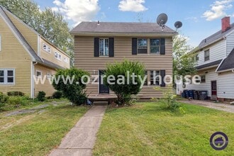 Building Photo - 447 Sunset Blvd