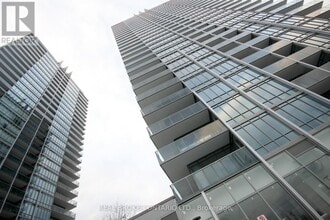 Building Photo - 90 Park Lawn Rd