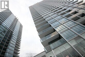 Building Photo - 90 Park Lawn Rd