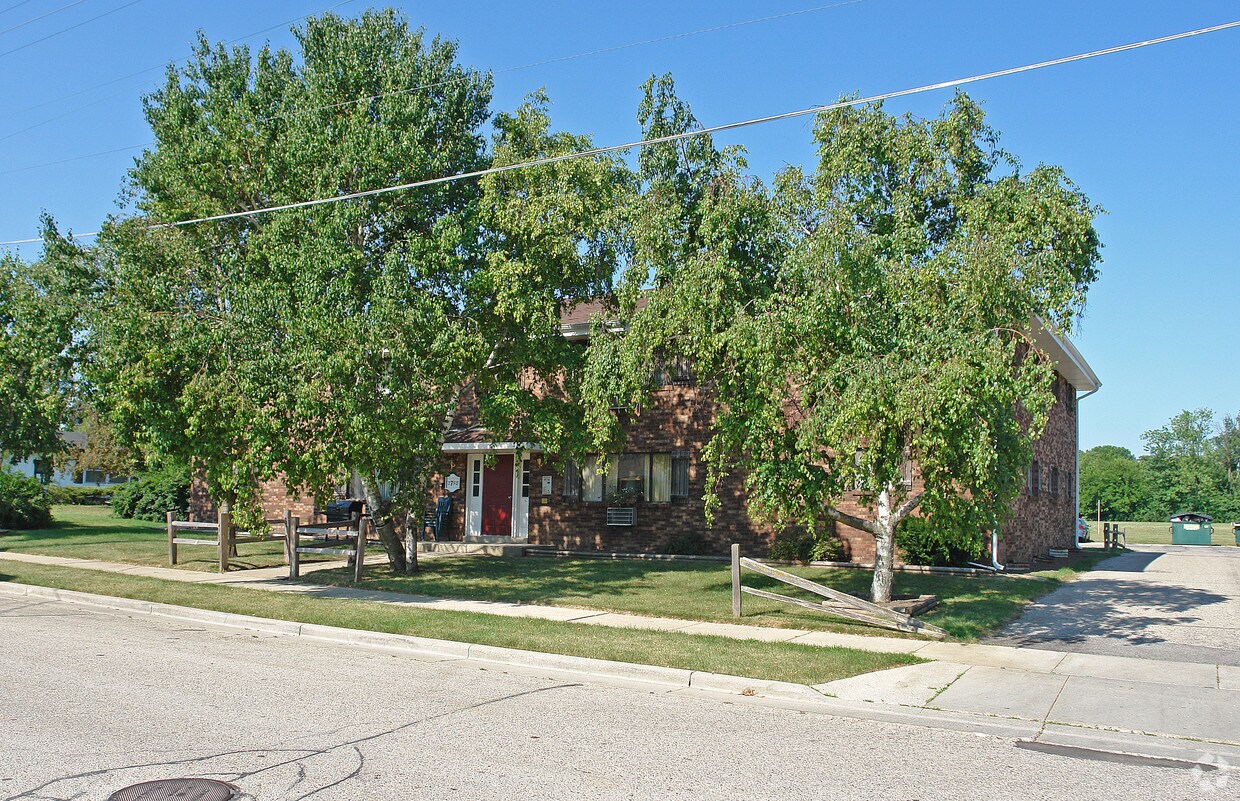 Building Photo - 2750 87th St
