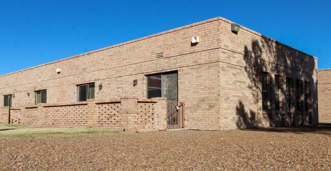 Foto del edificio - 7465 Stoney Hill Dr