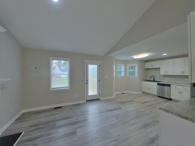 Building Photo - NOW AVAILABLE! -  3001 Idlewood Village Dr...