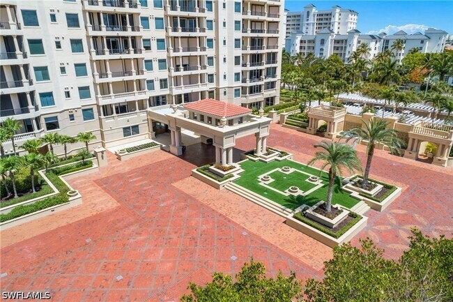 Foto del edificio - 8787 Bay Colony Dr
