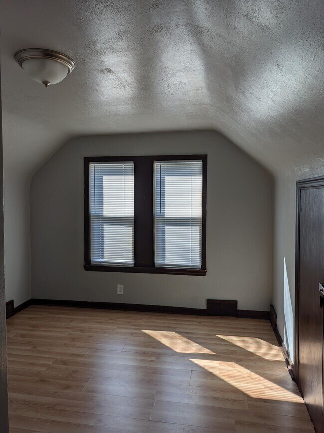 Foto del edificio - 15341 Fielding St