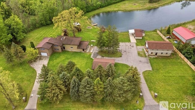 Building Photo - 1392 Maple Grove Rd