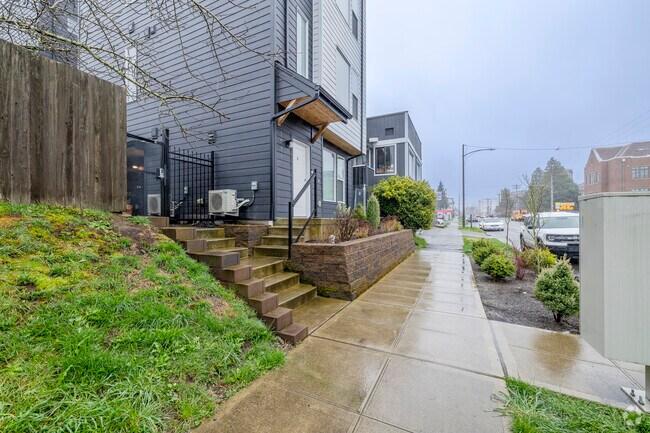 Foto del edificio - South G Street Apartments
