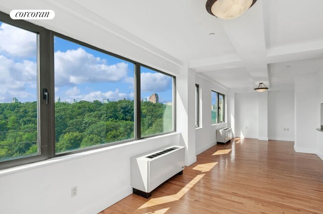 Building Photo - 125 Central Park N