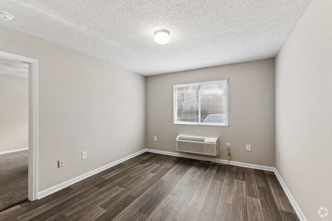 1BR, 1BA - 590SF - Living Room - Brightside Apartments
