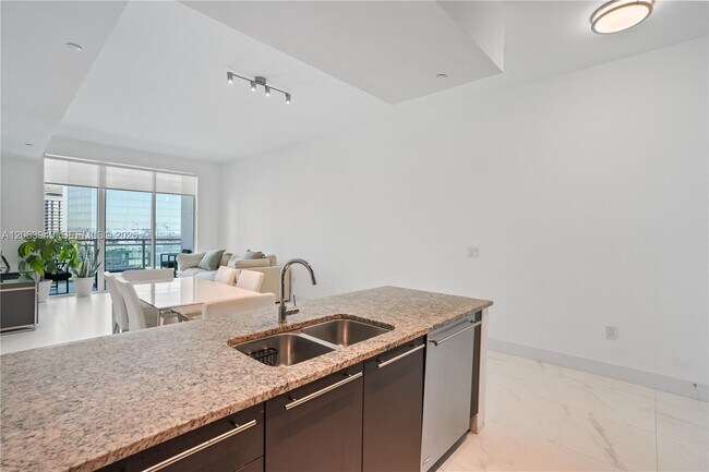 Foto del edificio - 950 Brickell Bay Dr