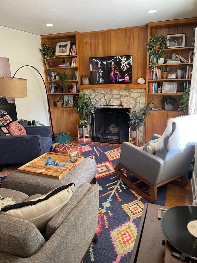 Foto del edificio - 206 W Summer St