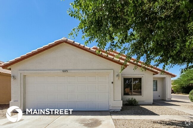 Building Photo - 8923 W La Reata Ave