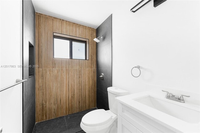 Foto del edificio - 2373 NW 61st St