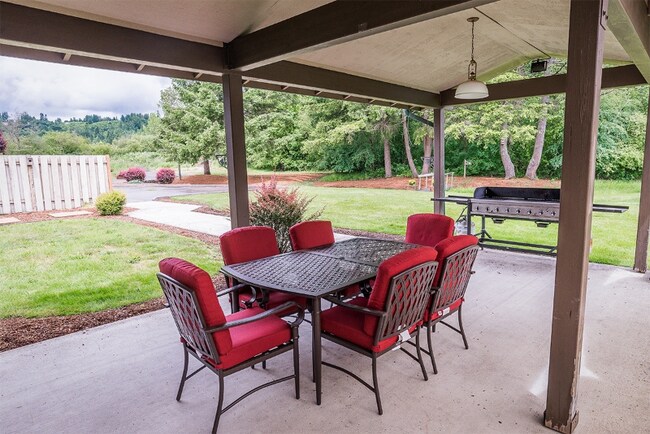 Foto del edificio - 2100 SW Woodland Cir