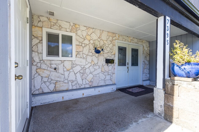 Building Photo - 7395 Minster Dr S