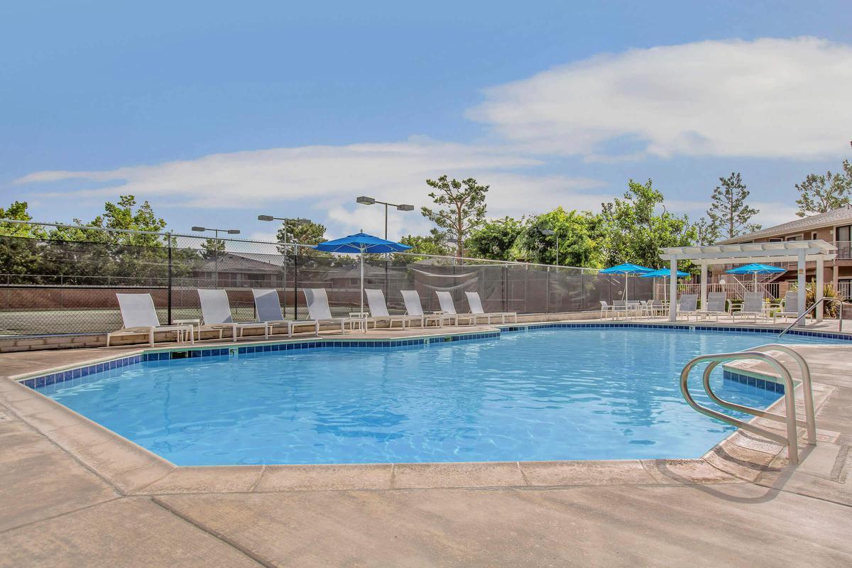 Wimbledon Apartments Victorville, CA