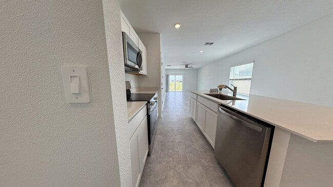 Building Photo - 1240 Tyler Lp