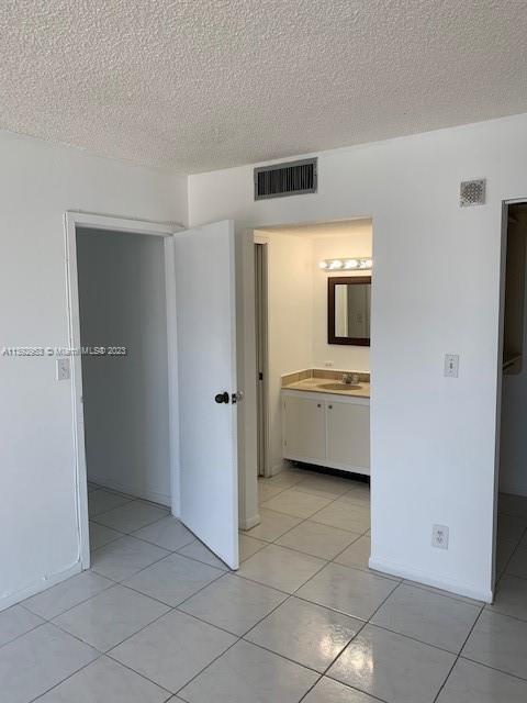 Foto del edificio - 17011 N Bay Rd