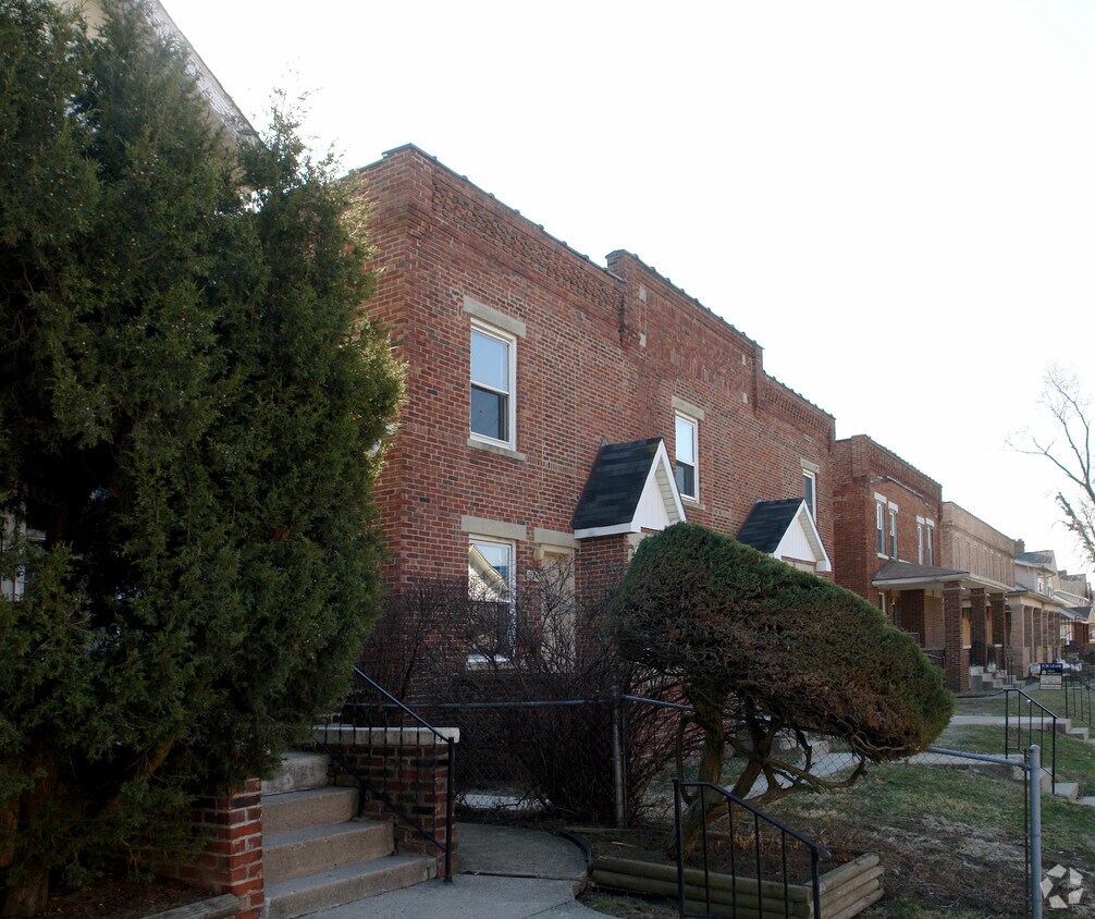 Building Photo - 1420-1424 N 5th St