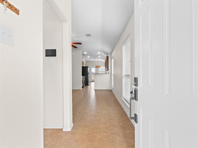 Building Photo - 1812 River Oak Ln