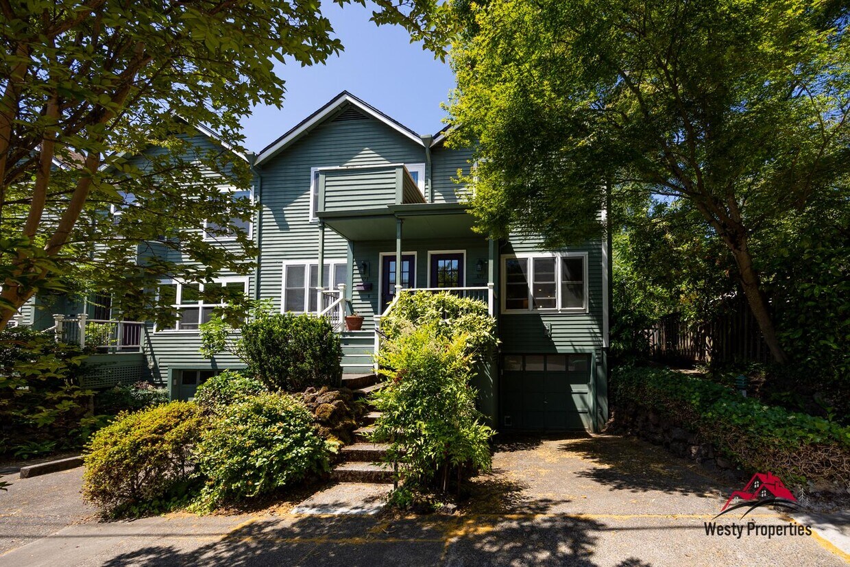 Primary Photo - 321 SE 14th Ave