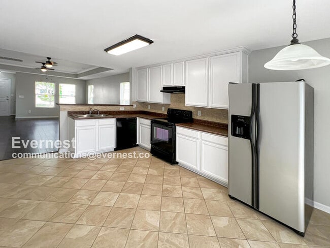 Building Photo - 222 Bermuda Lakes Dr