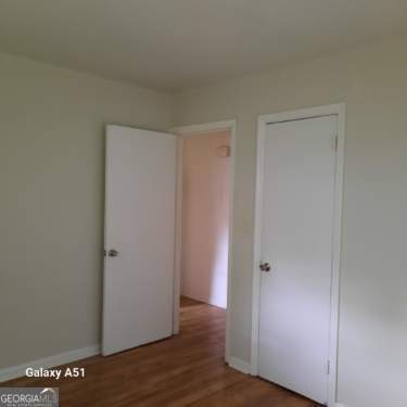 Building Photo - 1638 E Woodberry Ave