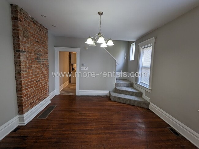 Building Photo - 579 Gilbert St