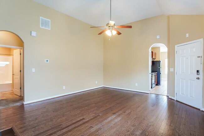 Building Photo - 4652 Rosser Loop Dr