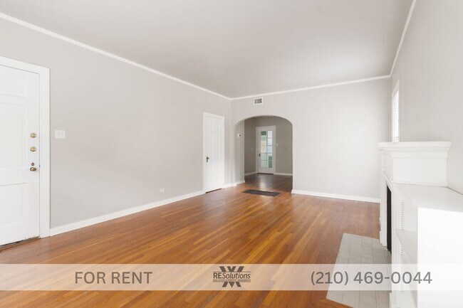 Foto del edificio - Historic Monte Vista 1-Bedroom | Hardwood Floors | Private Parking | Pets OK