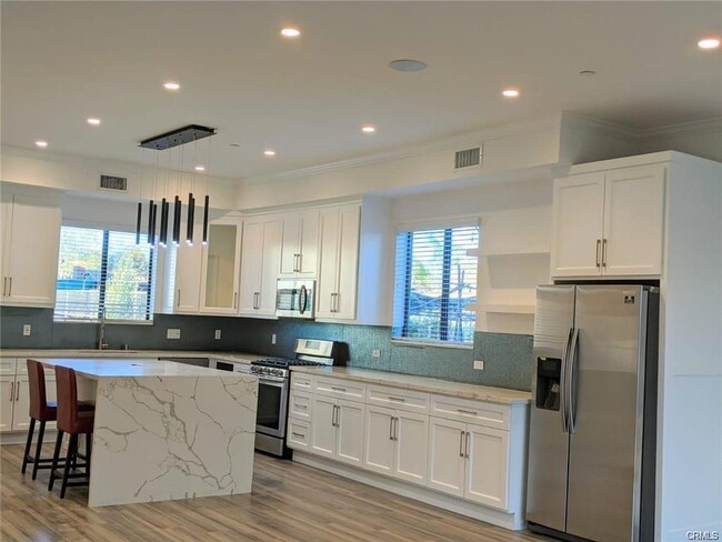 Building Photo - 8258 North Sharuzi Lane, Los Angeles, CA 9...