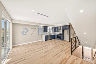 Building Photo - Unit 2