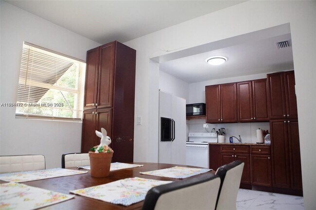 Foto del edificio - 1821 Harding St