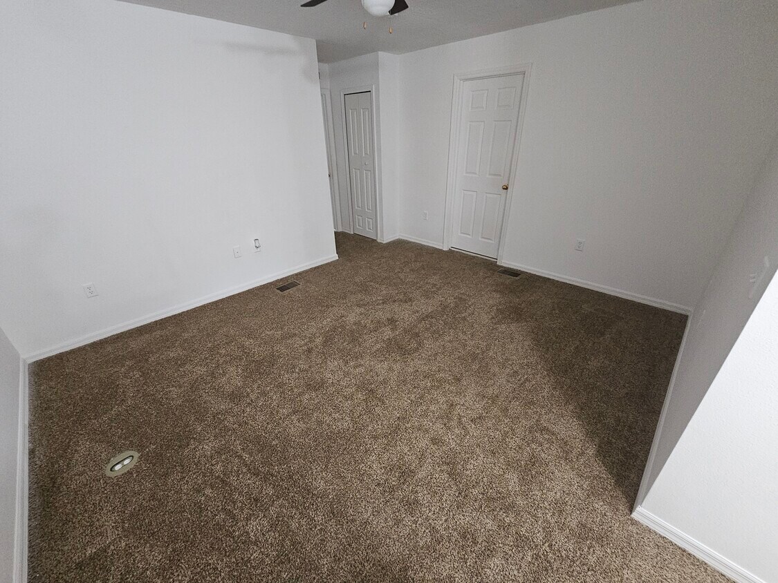 Foto principal - 801 Bent Baum Rd