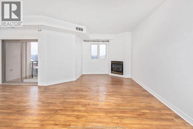 Photo du bâtiment - 1855 Normandy St