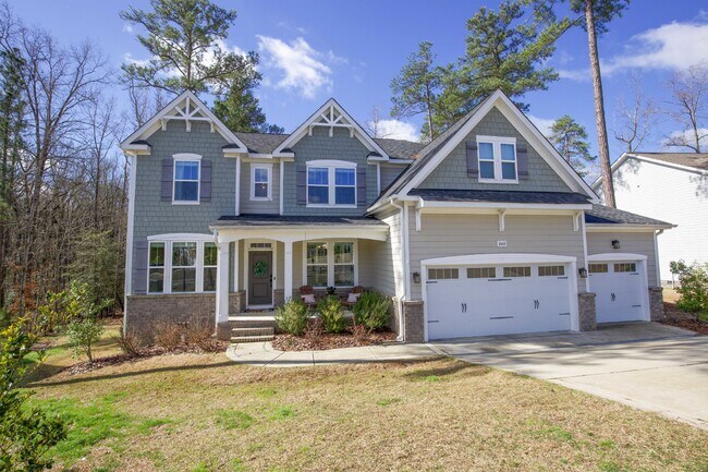Foto del edificio - Spacious 5-Bedroom Home with 3 Full Bathrooms in Carthage, NC - Perfect for Your Family!