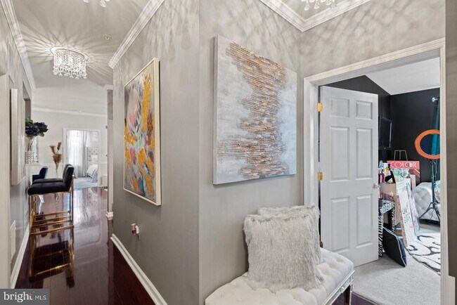 Foto del edificio - 4021 Derby Ct