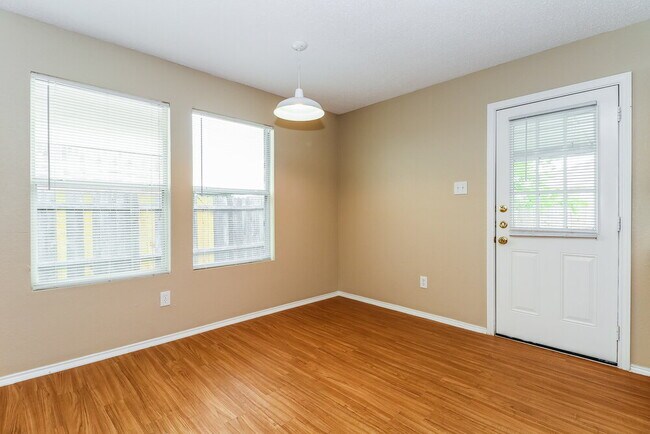 Building Photo - 4113 Hunters Creek Dr