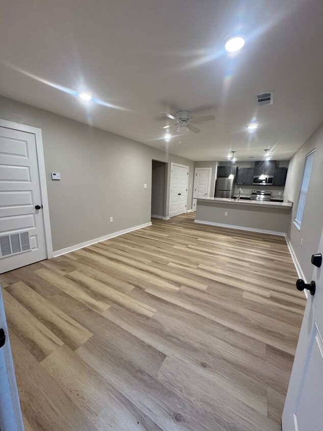 Foto principal - Hogan Homes LLC