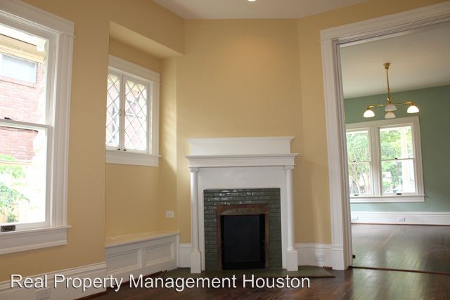 Building Photo - 303 Hawthorne St