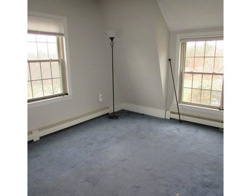 Building Photo - 413 Highland St