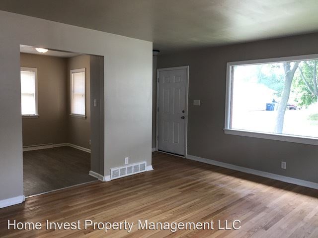 Building Photo - 4820 N 72nd St