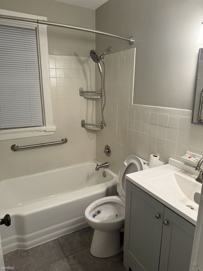 Foto del edificio - 3 br, 1 bath House - 1607 Peter Paul Boule...