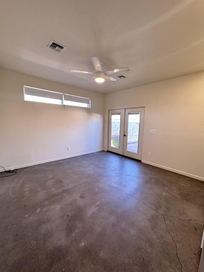 Building Photo - 3342 N 17th Ave