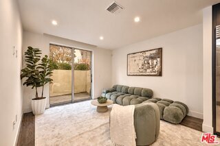 Foto del edificio - 728 N Sweetzer Ave